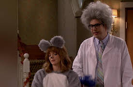 The Millers, Season 01: Giving The Bird