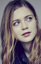 Hera Hilmar como 