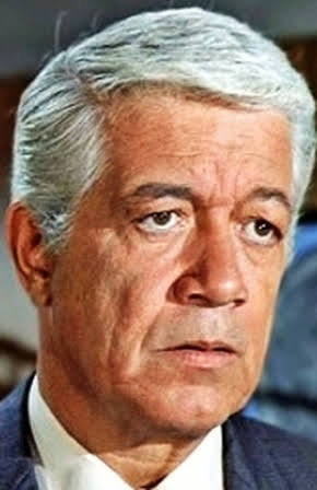 Austin Willis as United States Secretary of Defense