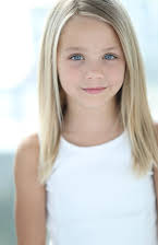 Payton Lepinski som Molly Sullivan