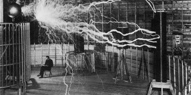 23:30: Tesla's Death Ray: A Murder Declassified (S1 E1) (S1) | Discovery Science | 12/26 2025