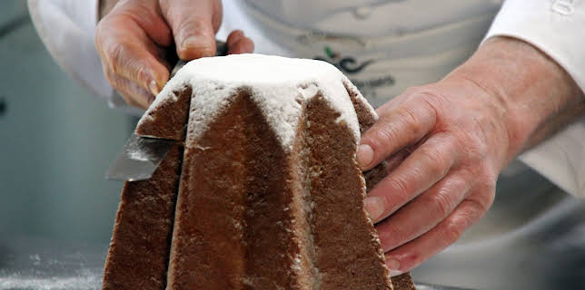 Torten, Stollen und Pandoro - Weihnachtskuchen in Europa