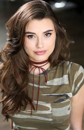 Skyler Wright as Bree Hogan