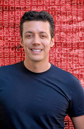 Pepe Bojórquez as Director