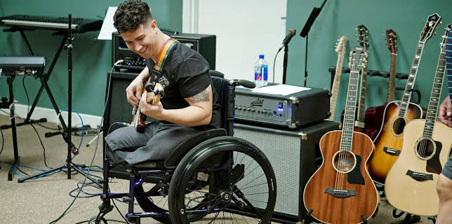 6:00 PM: NCIS (S13 E18) (S13) | 5 USA | 10/30 2025