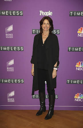 Dawn Sydney Steinberg as 