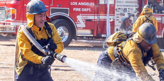 20:15: 9-1-1 Notruf L.A. | Sixx | 2/4 2026