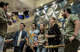 How To Survive Being Single: Melodi