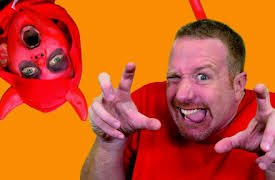 Steve and Maggie - Laugh and Learn: Halloween is Spooky!