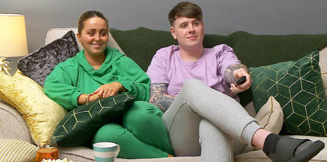 9:00 PM: Gogglebox | E4 | 12/9 2025