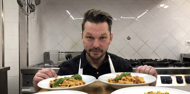 3:15 AM: Food Unwrapped | More 4 | 11/16 2025