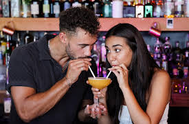 Love & Translation, Season 1: Tres Is a Crowd