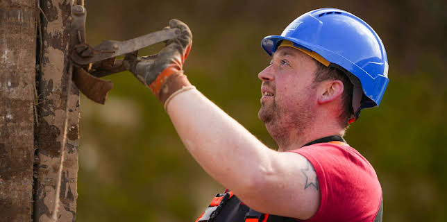 4:00 PM: Trucking Heavy (S3 E12) (S3) | Paramount | 3/17 2026