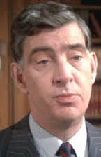 James Villiers como Tanner