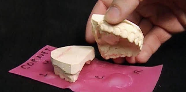 04:40: Medical Detectives - Geheimnisse der Gerichtsmedizin | VOX | 12/15 2025