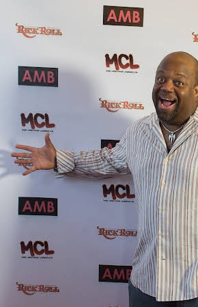 Mark Christopher Lawrence as 