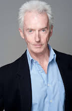 John Hannan som Ken Railings