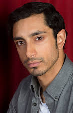 Riz Ahmed como 
