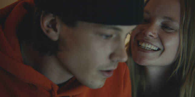 03:10: Threesome (S2 E1) (S2) | TV3 | 11/8 2025