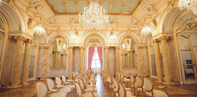 04:10: Wiens erotische Palais | 3SAT | 2/15 2026