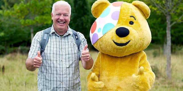 2:25 AM: Weatherman Walking | BBC Two | 11/28 2025