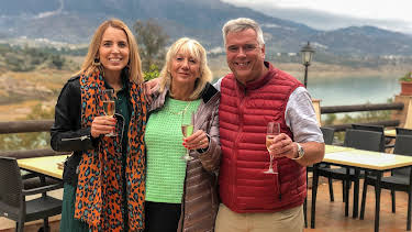 9:25 AM: A Place in the Sun | More 4 | 4/2 2026