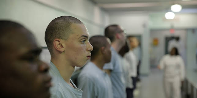 14:35: Überleben hinter Gittern | ZDFinfo | 12/27 2025