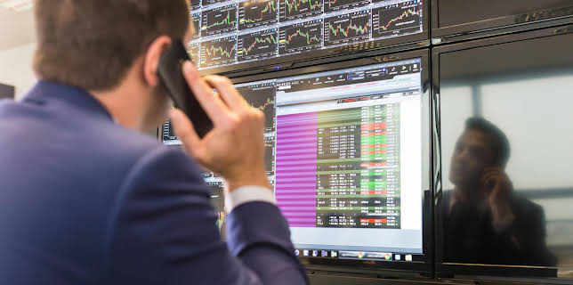 06:00: Fast Track English - The Business World | ARD Alpha | 2/3 2026