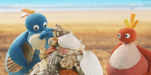 9:35 AM: Twirlywoos (S4) | Cbeebies | 11/26 2025