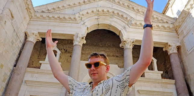 2:30 AM: Travel Man: 48 Hours in the... | Channel 4 | 1/2 2026