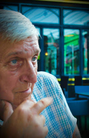 Peter Rinc as 