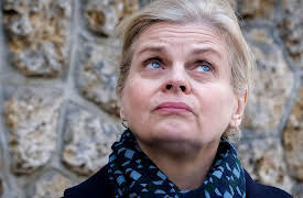 Munch, Season 1: The Trial