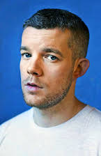 Russell Tovey som 