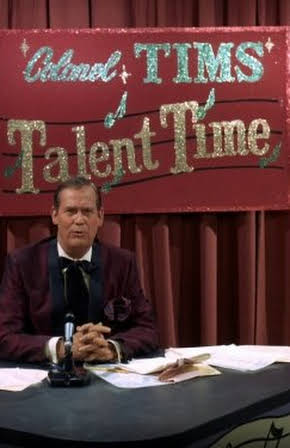 Dick Haynes as Bartender