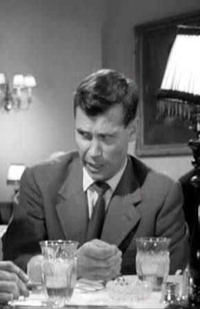 John Kelland as Sub. Lt. Willis R.N.V.R.