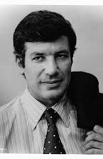 Michael Tolan como Long Mane