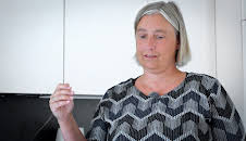 Hodet over vannet: Én av tre