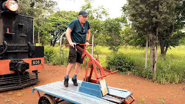 20:00: Team Bachstad i Afrika: På sporet av det gamle Zimbabwe | NRK Tegnspraak | 4/19 2026