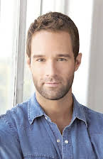 Chris Diamantopoulos como 