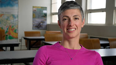 09:48: How The Universe Works  (S8 E1) (S8) | Discovery Science | 12/29 2025