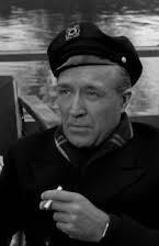 Grandon Rhodes como Gov. Lubbock