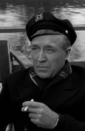 Grandon Rhodes as Luke Joiner