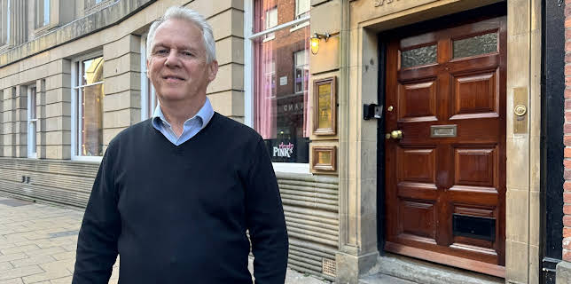 5:00 PM: Four in a Bed | Channel 4 | 3/25 2026