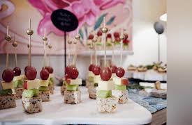 Giada's Holiday Handbook, Season 1: Friendsgiving Party