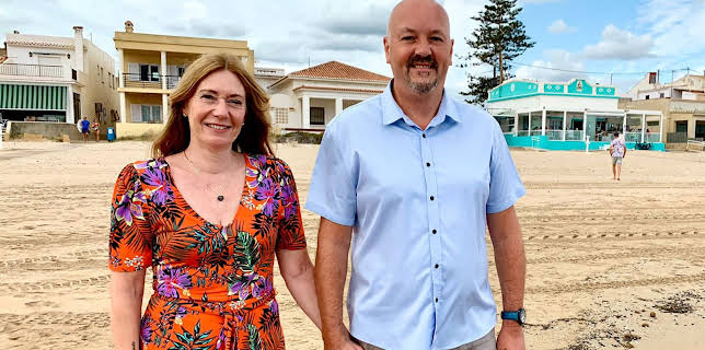 12:00 PM: A Place in the Sun | More 4 | 2/1 2026