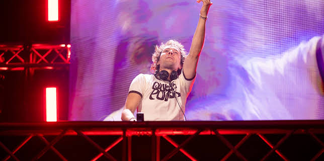 04:40: SWR3 New Pop Festival 2025 | 3SAT | 11/11 2025