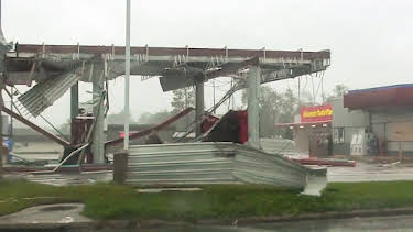 4:00 AM: World's Deadliest Weather: Caught on Camera | Paramount | 1/12 2026