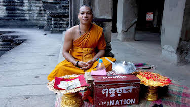 12:15: Documental  Sin Equipaje | LA 2 | 1/7 2026