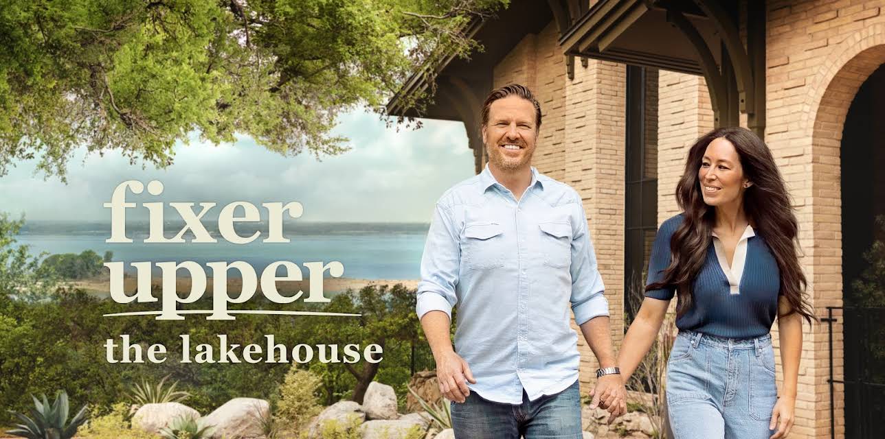 Fixer Upper: The Lakehouse, Season 1