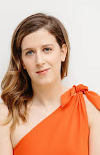 Genevieve Adams como Store Manager